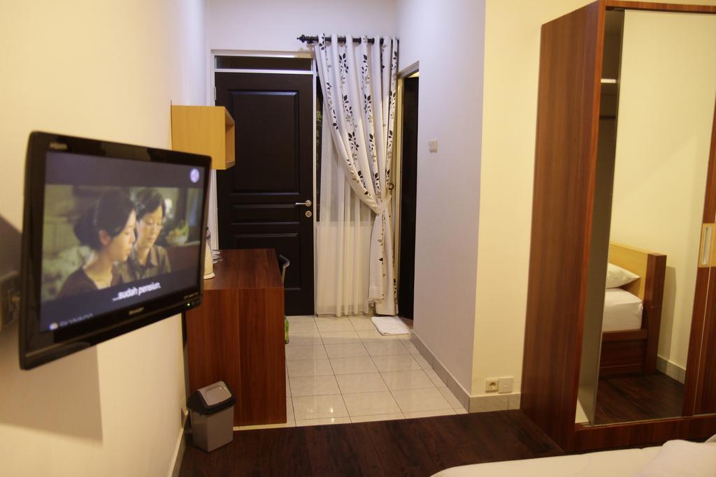 Hotel Lotus Bandung Room photo