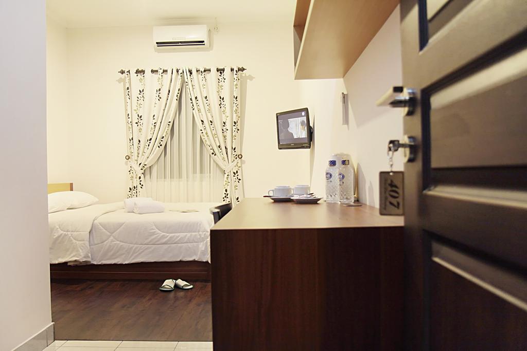 Hotel Lotus Bandung Room photo
